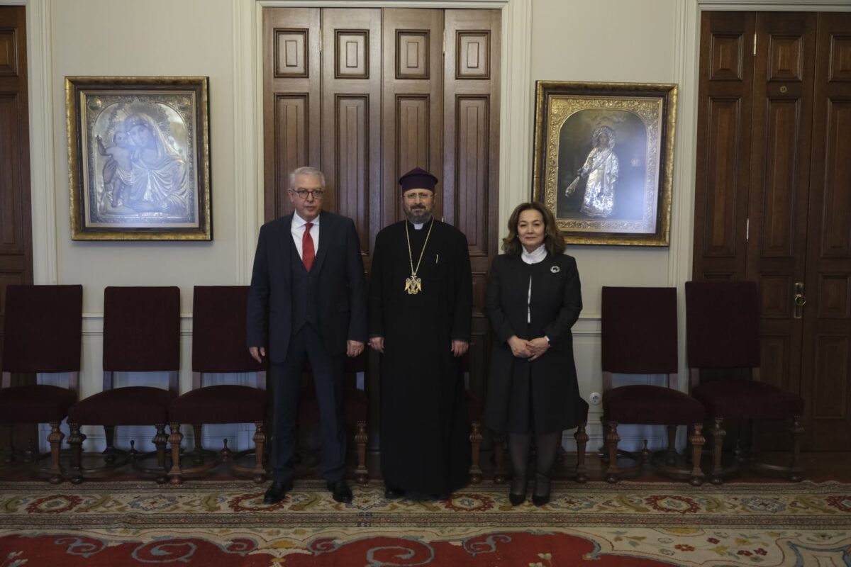 Turkey envoy discusses normalization with Armenia with Patriarch Sahak II