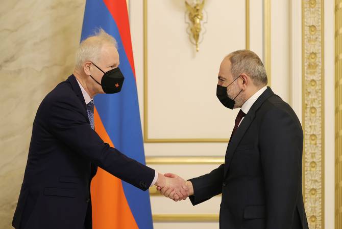 Prime Minister Nikol Pashinyan receives Special Envoy of Canada to EU and Europe Stéphane Dion