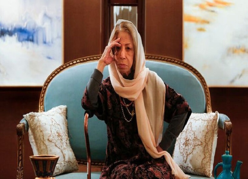 Prominent painter Iran Darroudi dies at 85
