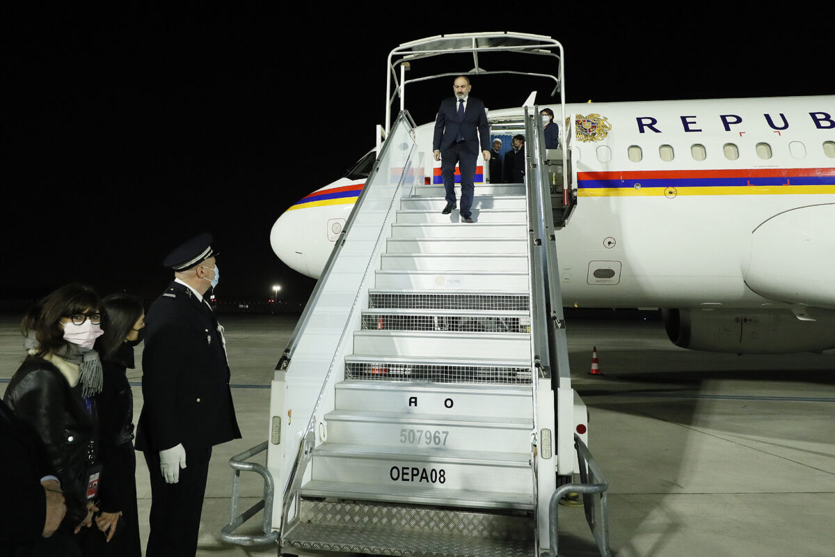 PM Pashinyan arrives in France on working visit