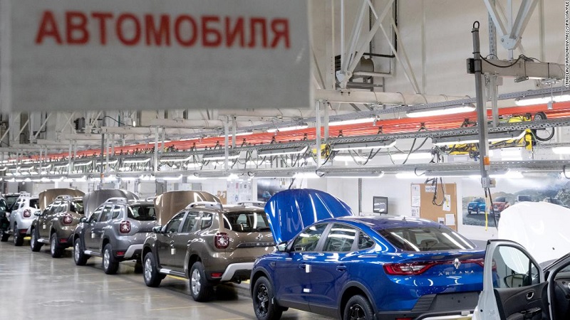 Renault suspends production at its Moscow factory