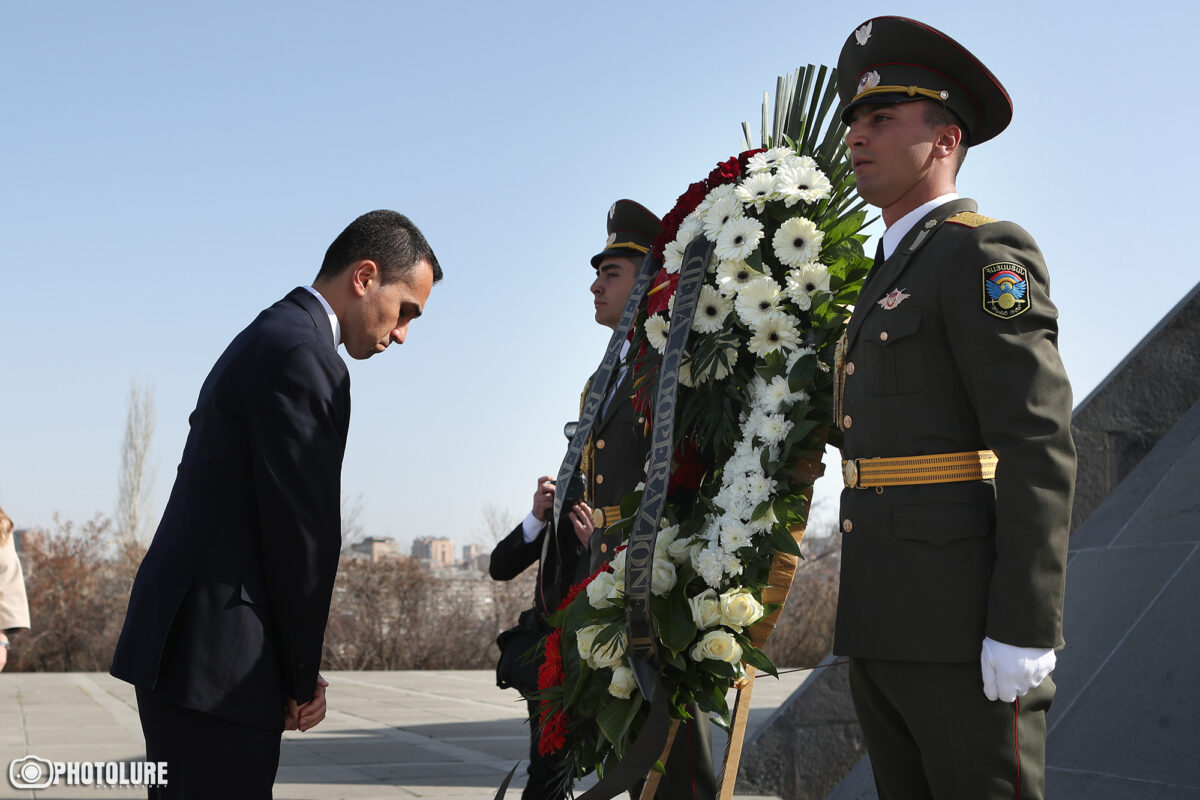 Italian Foreign Minister visits Armenian Genocide Memorial