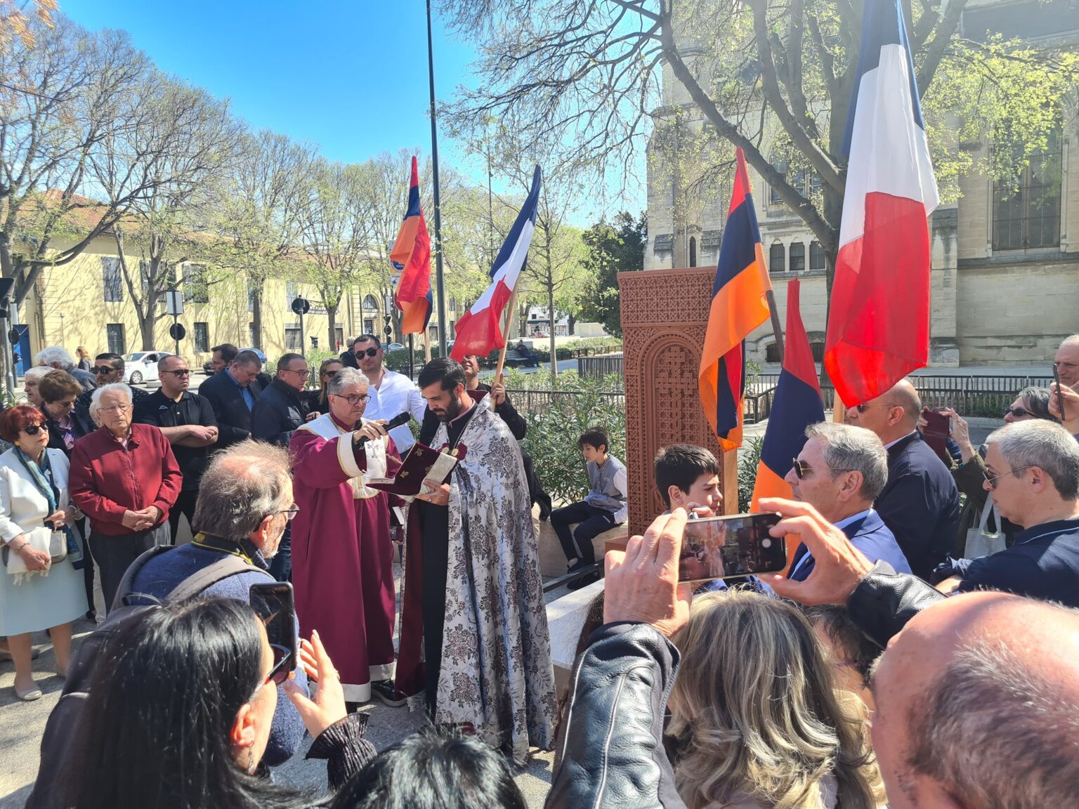 Ֆրանսիայի Նիմ քաղաքում հանդիսավորությամբ բացել են Հայոց ցեղասպանության զոհերի հիշատակին նվիրված հրապարակը