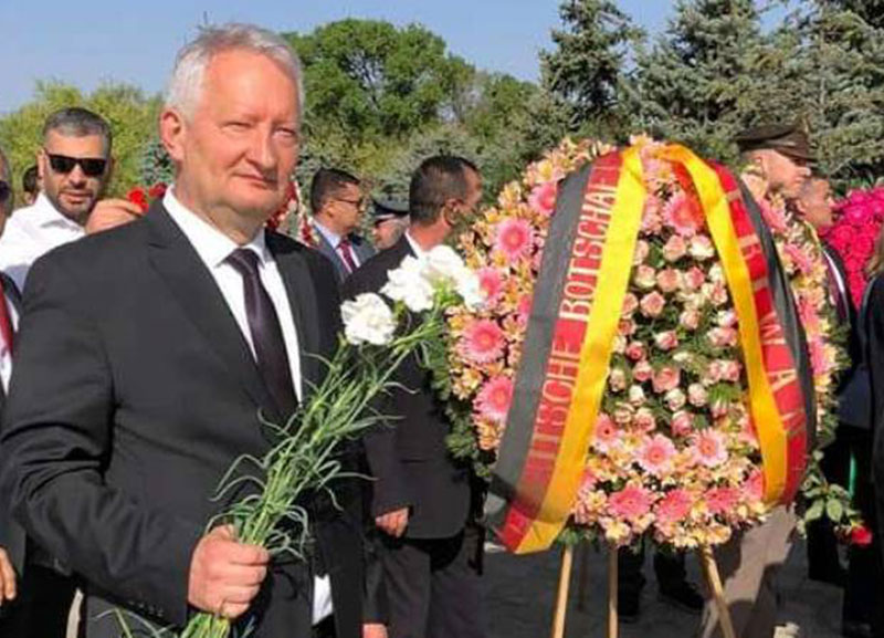 Գերմանիայի դեսպանը հարգանքի տուրք է մատուցել Հայոց ցեղասպանության զոհերի հիշատակին