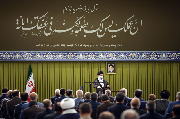 در حسینیه امام خمینی(ره)؛ نمایندگان مجلس با رهبر انقلاب اسلامی دیدار کردند