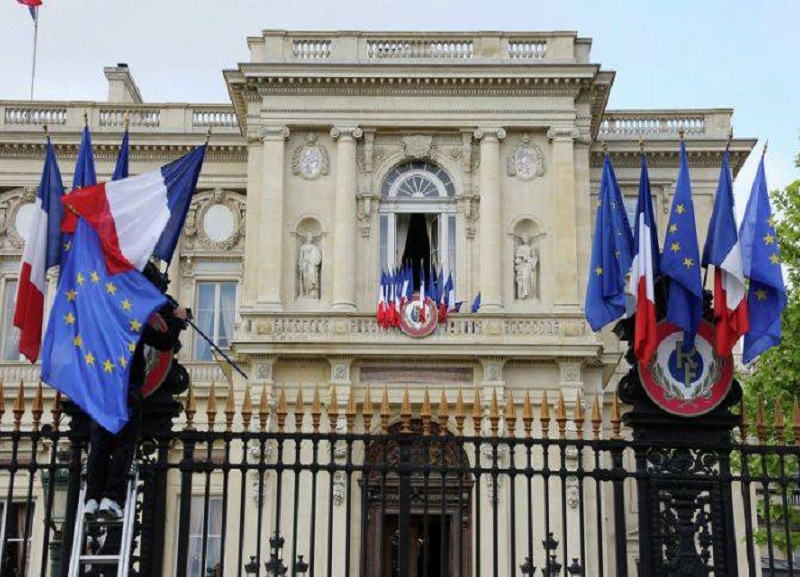 France concerned by situation on Armenian-Azerbaijani line of contact, calls for rapid de-escalation