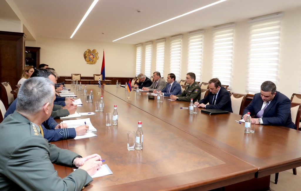 Armenia, Greece keen to deepen bilatetal defense cooperation