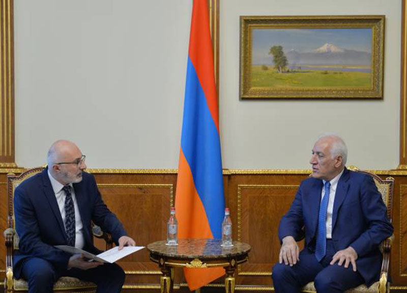 ՀՀ նախագահը հանդիպում է ունեցել «Հայաստան» համահայկական հիմնադրամի տնօրեն Հայկակ Արշամյանի հետ 