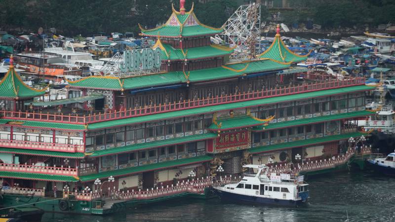 Hong Kong’s iconic floating Jumbo restaurant sinks