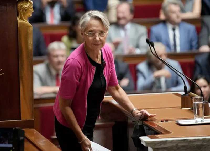  نخست‌وزیر فرانسه از رای عدم اعتماد جان سالم به در برد