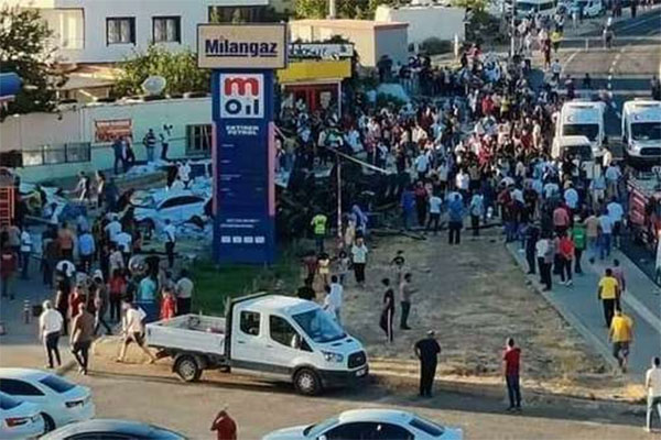 խոշոր ավտովթար՝ Թուրքիայում․ բեռնատարը մխրճվել է սրճարանի մեջ, կան տասնյակ զոհեր