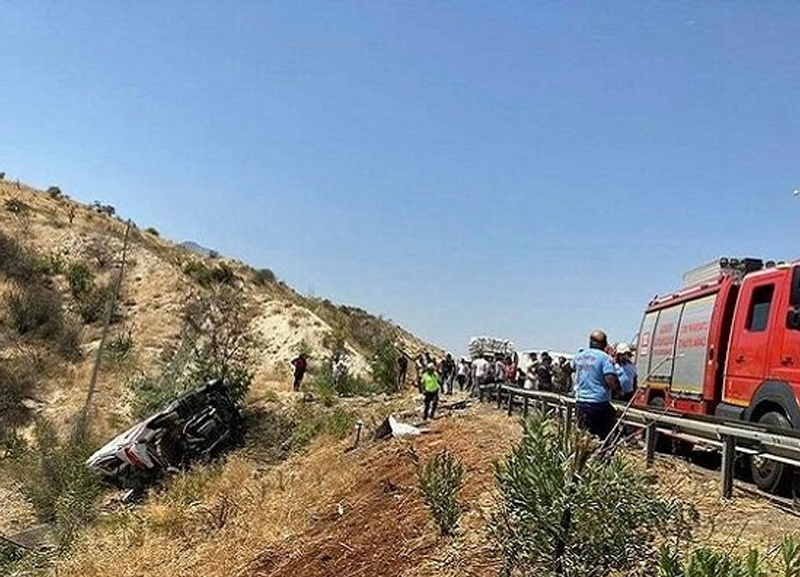 تصادف اتوبوس در ترکیه 16 کشته برجای گذاشت