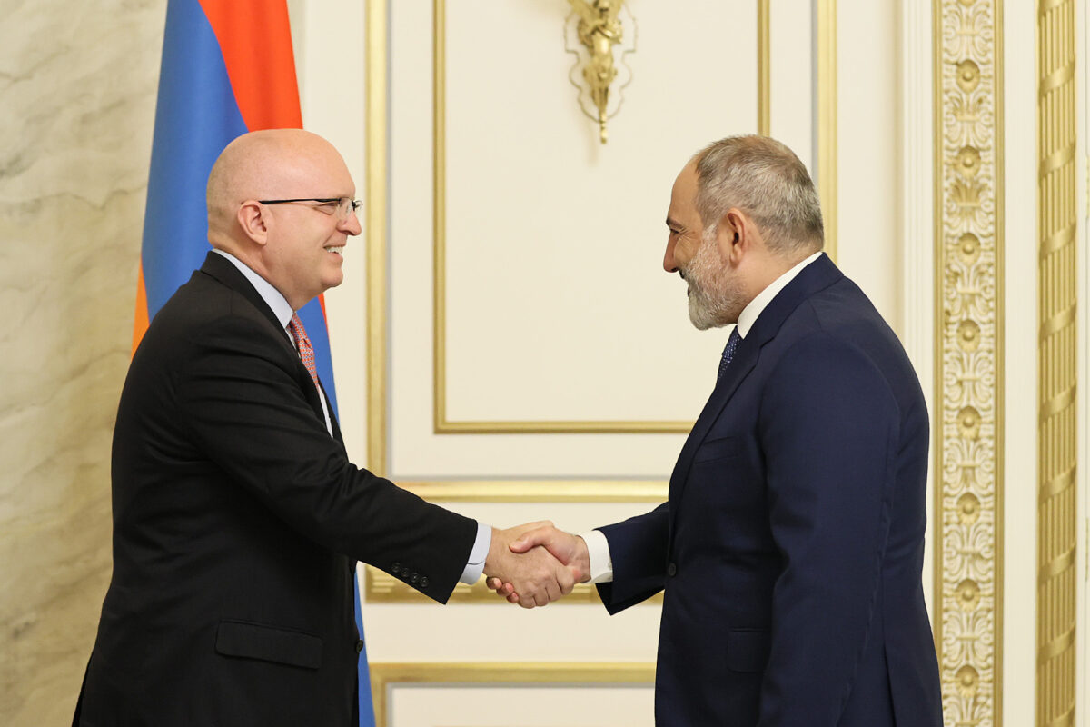 Armenian PM attaches importance to resuming talks within Minsk Group co-chairmanship format