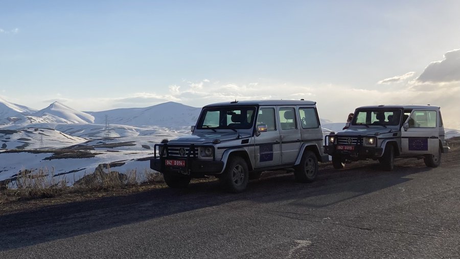 EU to deploy up to 40 monitoring experts along Armenia’s border with Azerbaijan