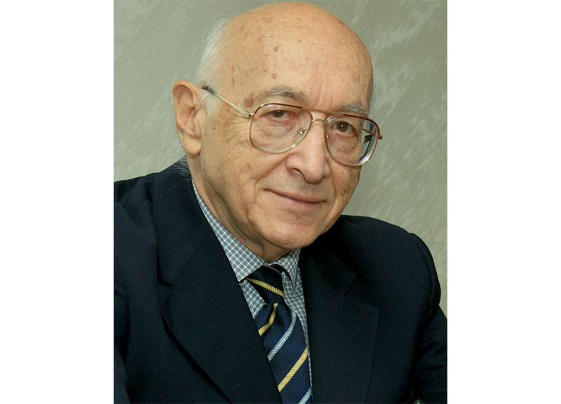 Հայկական ինտերնետի հայրը. 83-ամյա Մկրտումյանը հայալեզու էլեկտրոնային հասցե է ստեղծում