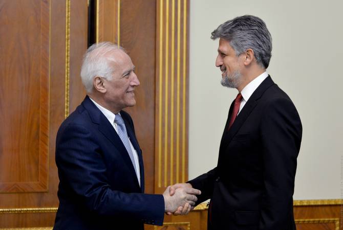 Armenian President, Turkey lawmaker discuss possibilities of opening borders between two countries