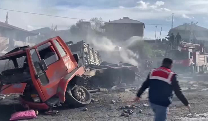 Seven killed in bus crash in eastern Turkey