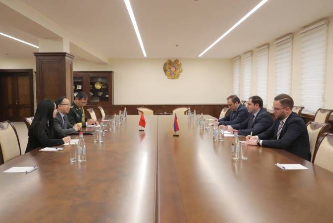 Armenia, China discuss perspectives of expanding defense cooperation