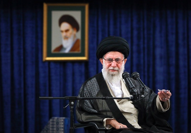 امام خامنه‌ای: شهید نخ تسبیح وصل و همدلی اقوام ترک، کرد، لر و فارس در کشور است