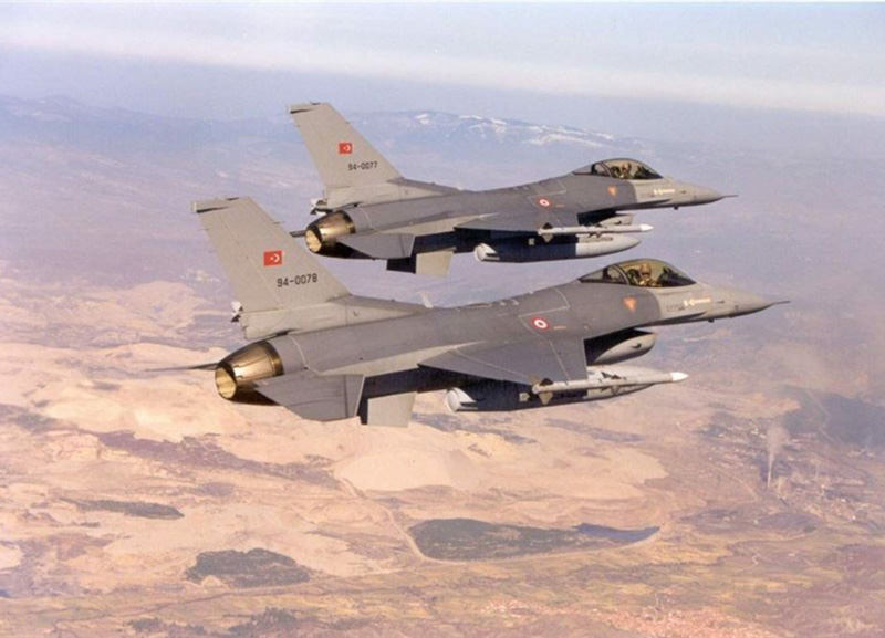بمباران های سنگین بامدادی جنگنده های ترکیه در شمال سوریه