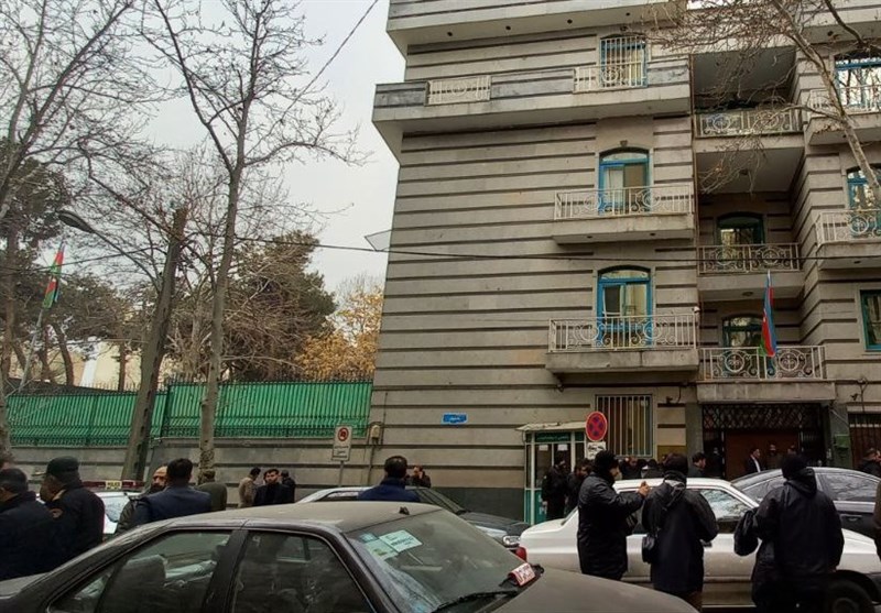 حمله به سفارت آذربایجان/ یک نفر کشته و دو نفر زخمی شدند