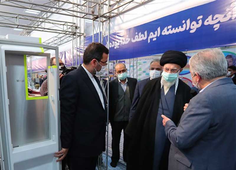 بازدید سه‌ساعته امام خامنه‌ای از نمایشگاه توانمندی‌های صنعتی