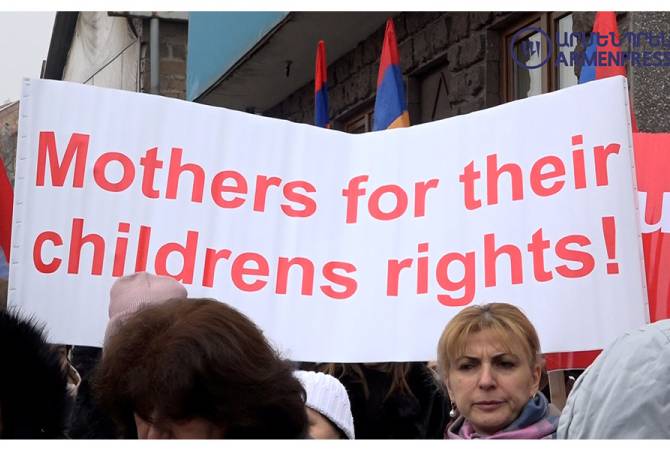 Group of women convey letter addressed to Ursula von der Leyen to EU Delegation in Yerevan