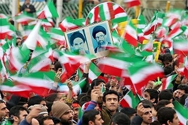جشن پیروزی انقلاب/ برگزاری راهپیمایی در تهران و ۱۴۰۰ شهر ایران