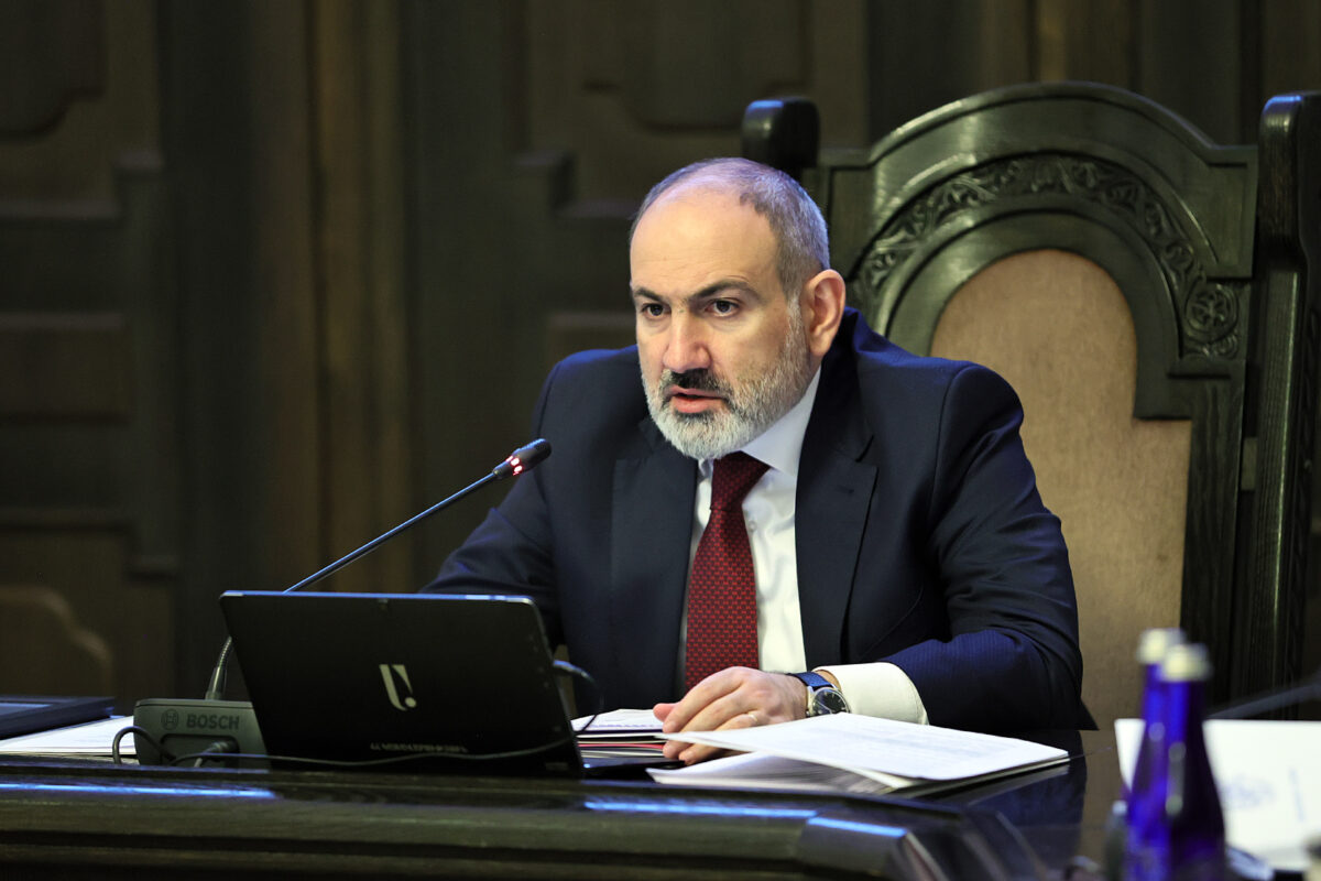 Armenia hands over new proposals on draft peace treaty to Azerbaijan