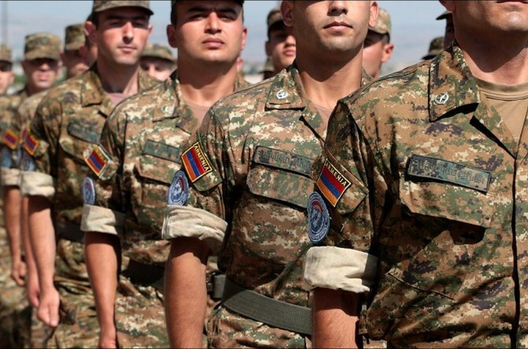 Ուսադիրները, թևքանշանները, կրծքանշանները դարձնել առավել ազգային. նախատեսվում է վերանայել զինվորական համազգեստը