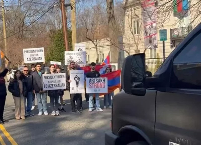 ԱՄՆ-ում հայ երիտասարդները փակել են Ադրբեջանի դեսպանատան փողոցը
