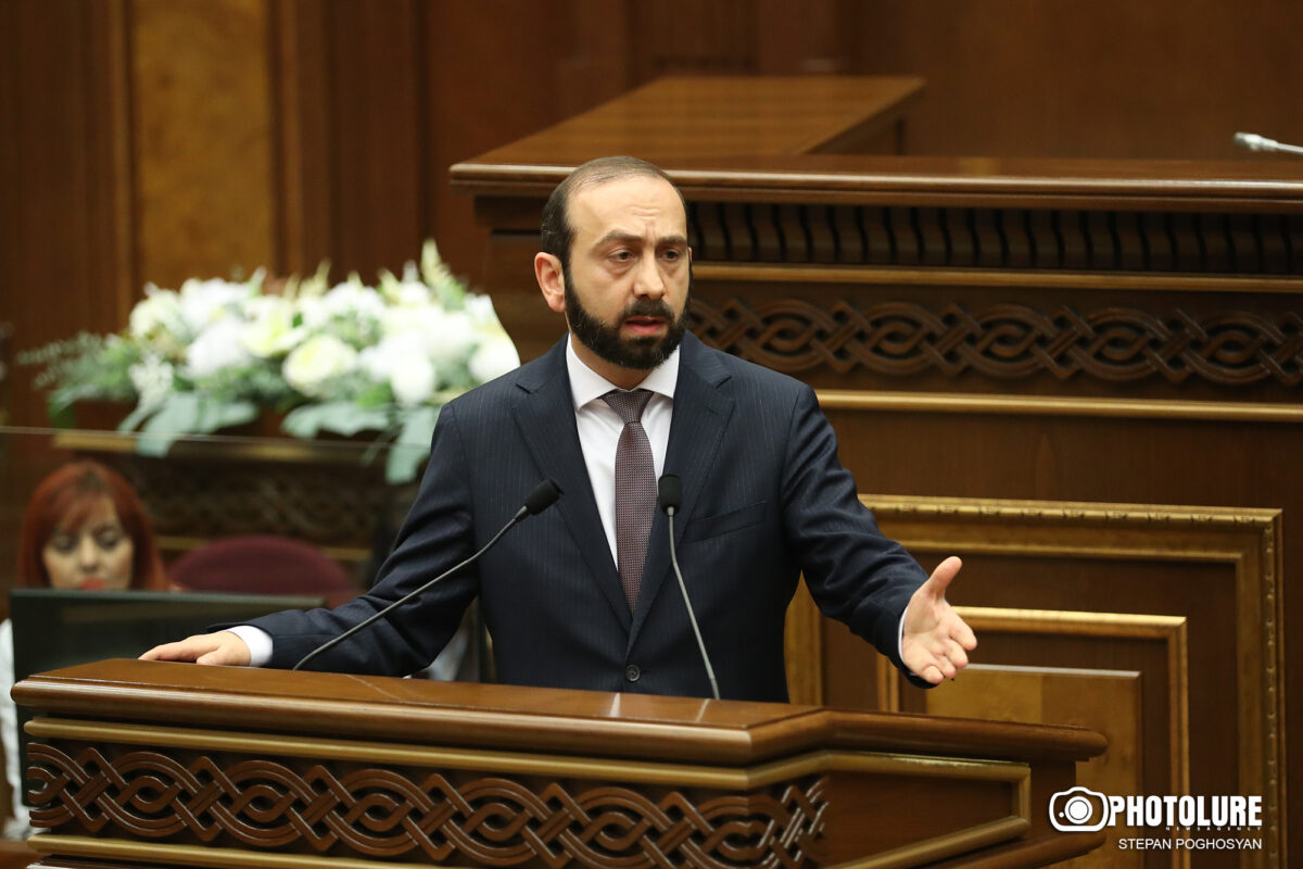 Armenian FM does not rule out meetings with Azerbaijani side in the near future