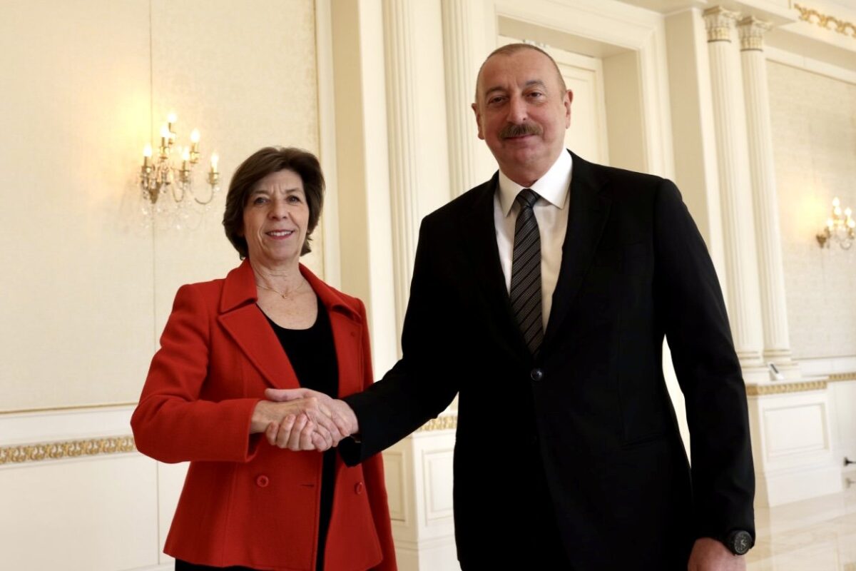 At a meeting with Aliyev, French FM calls for unblocking of Lachin corridor