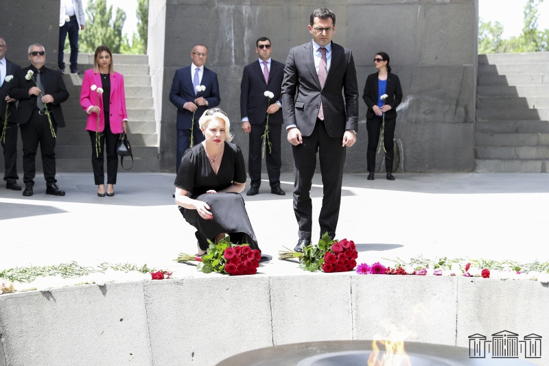 Slovenia’s National Assembly President visits Armenian Genocide Memorial in Yerevan