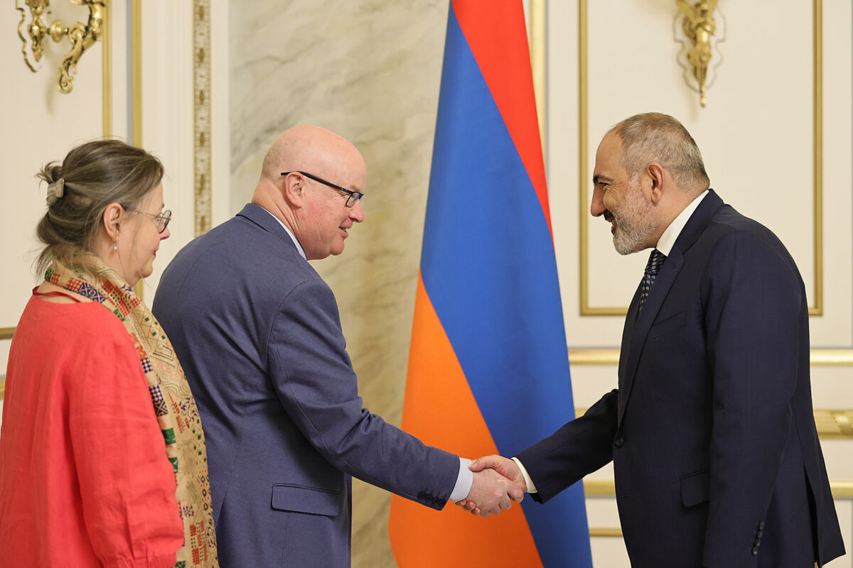 Armenian PM discusses blockade of Lachin corridor with Deputy Chair of PACE committee