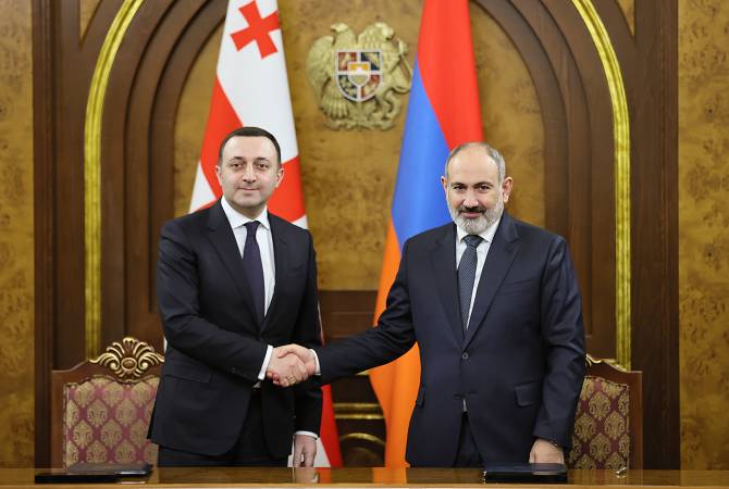 Armenian, Georgian prime ministers discuss cooperation agenda
