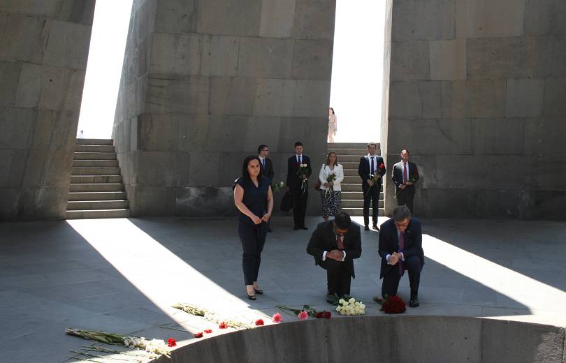 ԱՄՆ պետքարտուղարության պատվիրակությունն այցելել է Հայոց ցեղասպանության հուշահամալիր