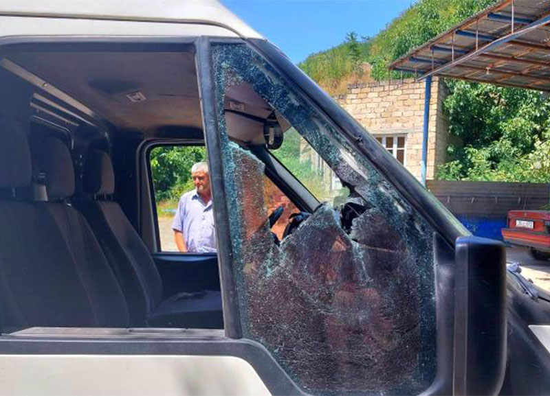 Ադրբեջանական դիրքերից կրակել են Սարուշեն համայնքի ուղղությամբ. քաղաքացիական ավտոմեքենա է վնասվել