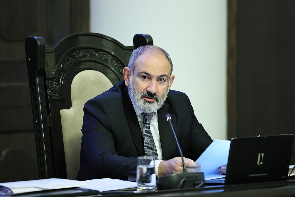 Lifting of blockade and start of Stepanakert-Baku dialogue best solution to situation – PM Pashinyan