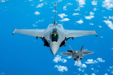 جنگنده‌ای که اف ۲۲ آمریکا را شکست داد به عربستان می‌رسد