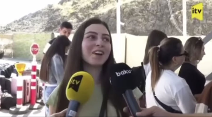 17-ամյա Էլենը՝ Բաքվի լրատվամիջոցներին տված իր հարցազրույցի մասին