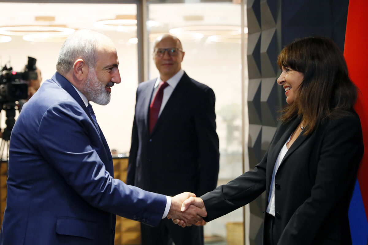 Armenian PM appreciates France’s initiative to send humanitarian aid to Nagorno Karabakh