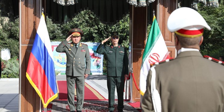 «سرگئی شویگو» وزیر دفاع فدراسیون روسیه در صدر هیأت بلندپایه‌ای  وارد تهران شد