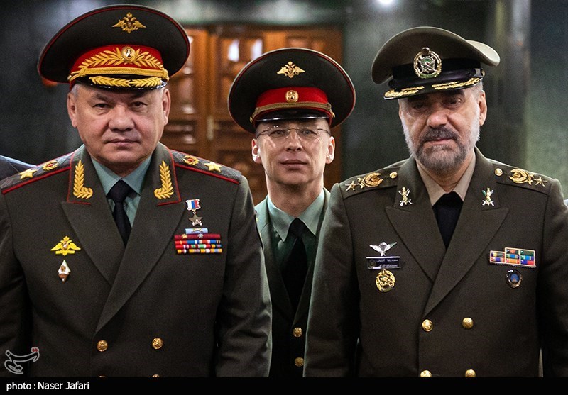 وزرای دفاع ایران و روسیه دیدار کردند