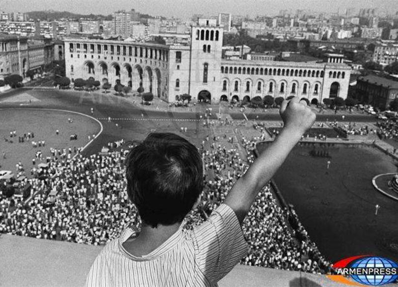 32 տարի առաջ հայ ժողովուրդն իր վճռական «Այո»-ն ասաց Հայաստանի անկախությանը 