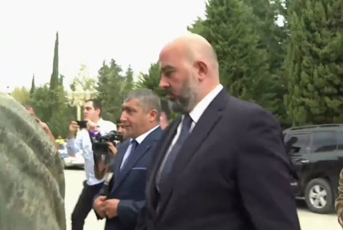 Nagorno-Karabakh representatives arrive to Yevlakh for talks with Azerbaijani authorities