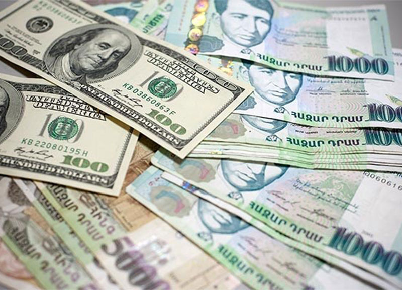 Դոլարը թանկացել է ոչ միայն Հայաստանում, այլև ՌԴ-ում և Ղազախստանում