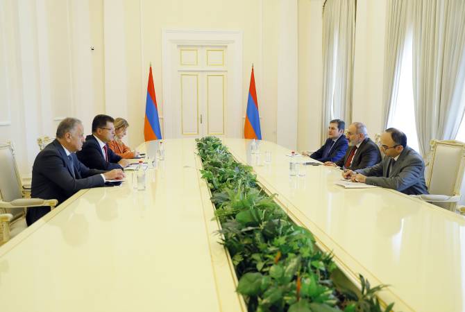 Armenian Prime Minister meets with European Commissioner for Crisis Management