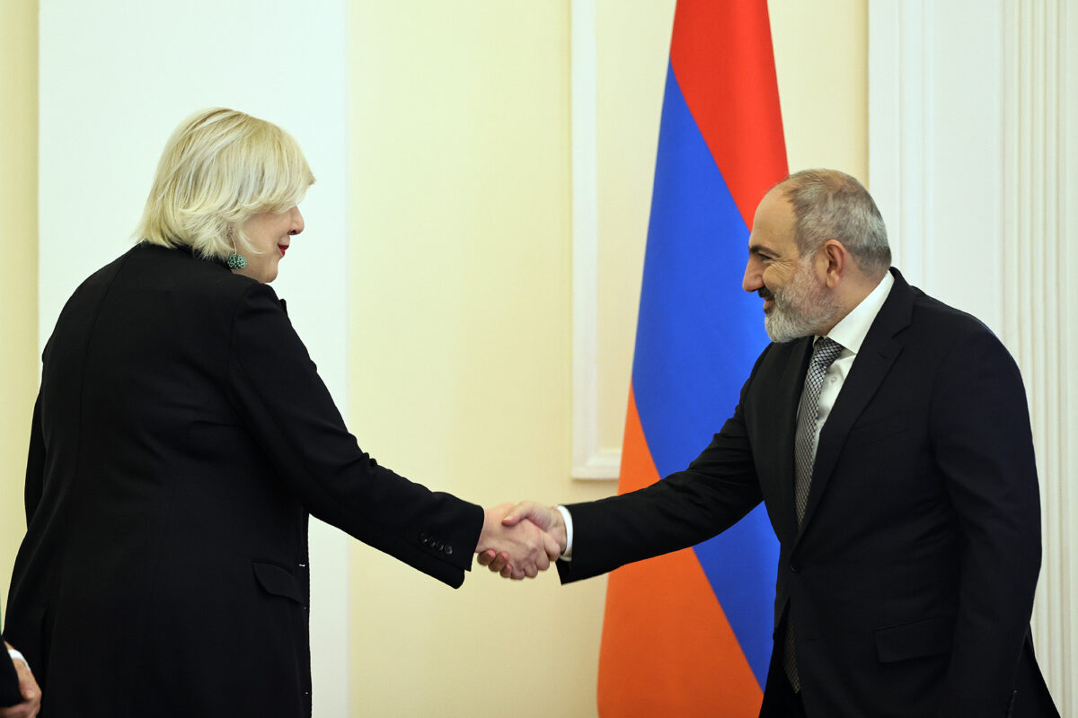 Armenian PM, CoE Human Rights Commissioner discuss situation creates as a result of mass exodus from Nagorno-Karabakh