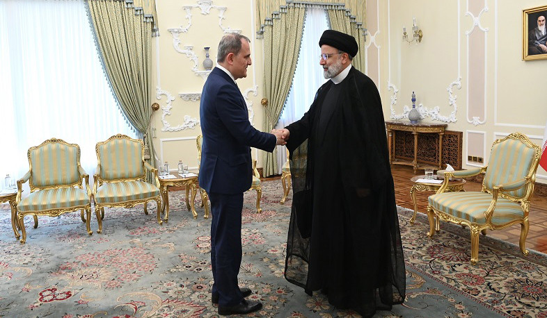 Ջեյհուն Բայրամովը հանդիպել է Իրանի նախագահի հետ